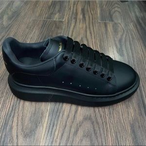 Alexander McQueen size 10 , black